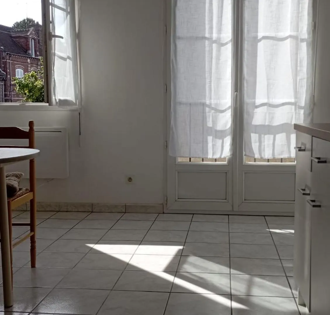 Duplex Lumineux Avec Parking Et Wi-Fi Offert Apartment Beauvais 0*,  France