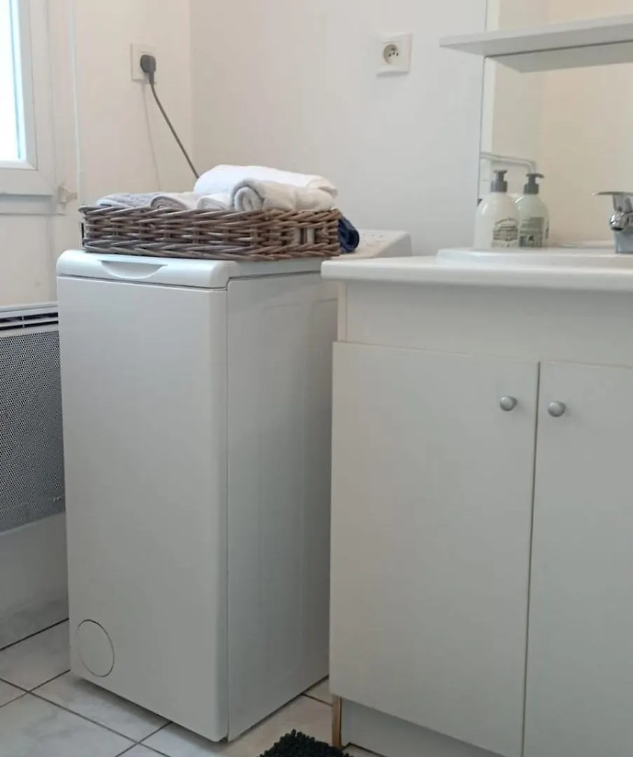 Duplex Lumineux Avec Parking Et Wi-Fi Offert Apartment Beauvais France