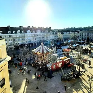 Apartment F2 Avec Sauna, Vue D'exception Place De La Mairie, Beauvais