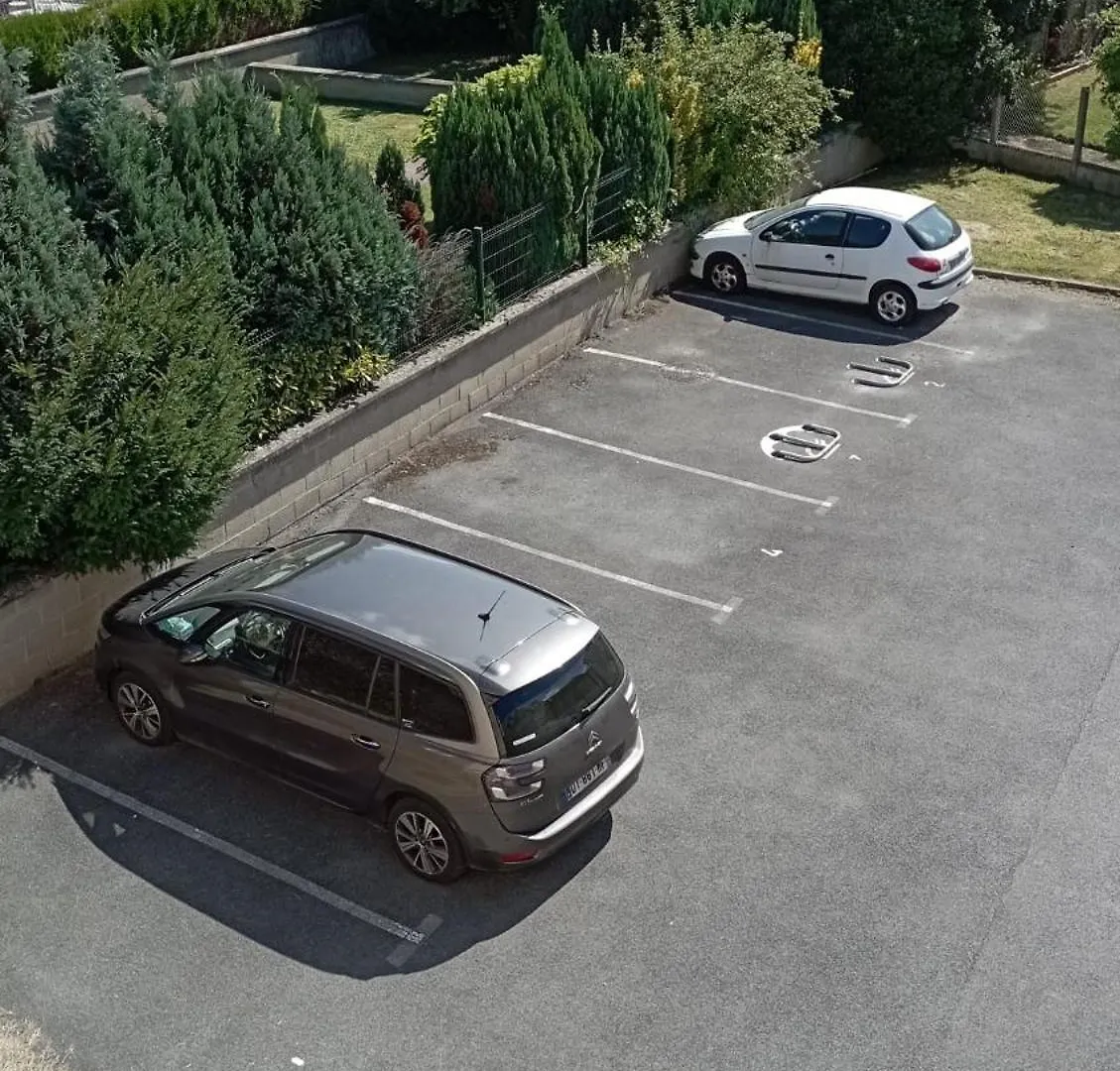 Duplex Lumineux Avec Parking Et Wi-Fi Offert Apartment Beauvais France