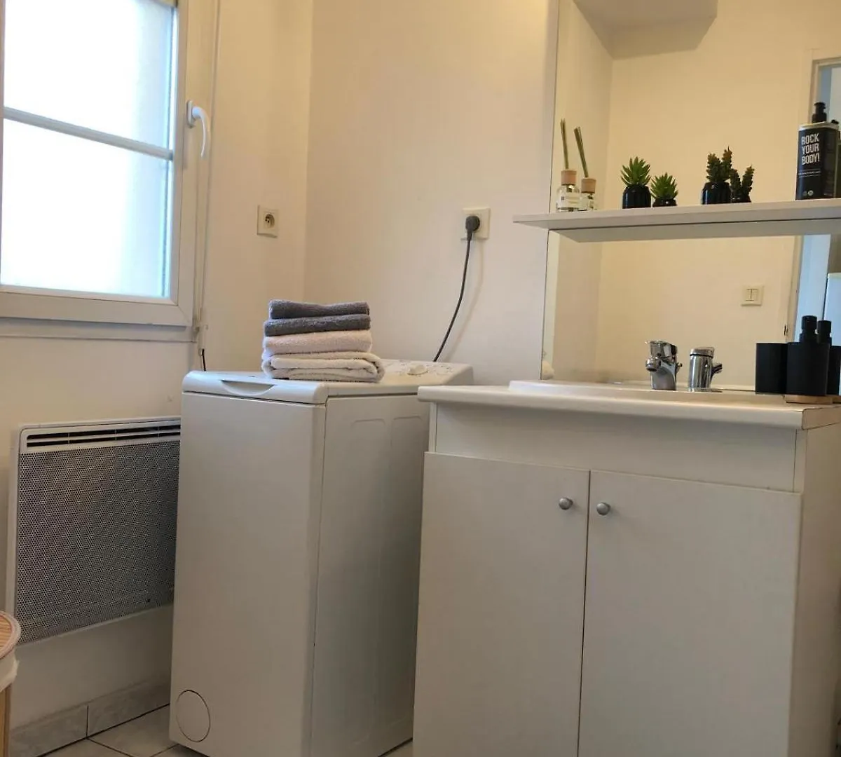 Duplex Lumineux Avec Parking Et Wi-Fi Offert Apartment Beauvais 0*,